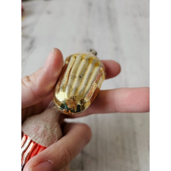 Vintage flocked acorn glass red gold ornament Xmas tree - Picture 10 of 11